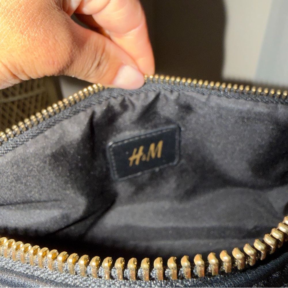 H&M Leopard Print Faux Fur Barrel Shoulder Bag - Picture 9 of 10